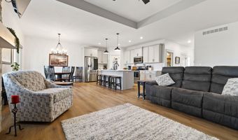1827 Ledges Dr, Ames, IA 50010
