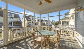 101 Bay Ridge Dr, Atlantic Beach, NC 28512