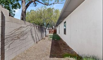 2704 Palo Alto Dr NE, Albuquerque, NM 87112