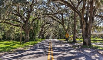 130 NE Crystal St, Crystal River, FL 34428