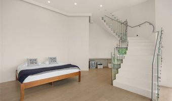 1609 Viewmont Dr, Los Angeles, CA 90069