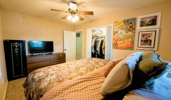 39450 N Circle Ave, Antioch, IL 60002