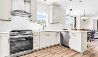 30 MILL CREEK Ct, Bayville, NJ 08721