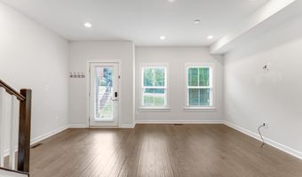 5701 11TH St N 2, Arlington, VA 22205