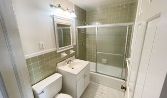 198 40th St, Avalon, NJ 08202