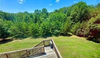 243 Hunter Ridge Ln, Ararat, NC 27007
