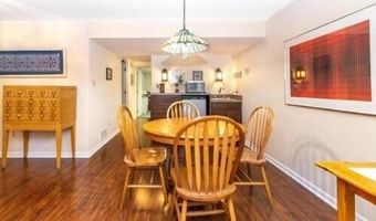 2734 Winter Garden Ct, Ann Arbor, MI 48105
