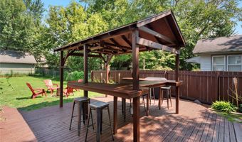 705 38th St, Des Moines, IA 50312