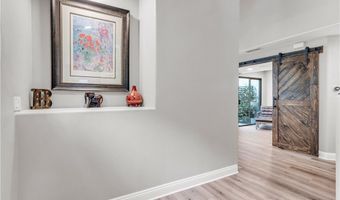 29729 Strawberry Hill Dr, Agoura Hills, CA 91301