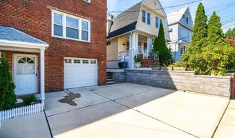 118 W 46TH St, Bayonne, NJ 07002