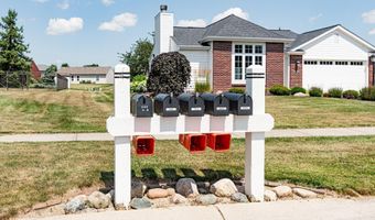 306 Rathert Ct, Auburn, IN 46706