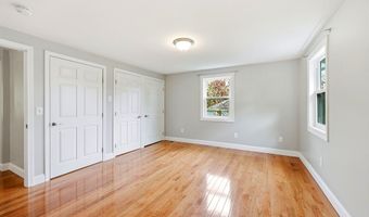 1185 Bay Rd, Amherst, MA 01002
