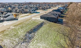 818 Evans View Dr, Adel, IA 50003