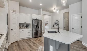 428 Vista Dr, Yukon, OK 73099