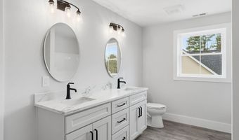 14 Stacey Ln 2, Chester, NH 03036