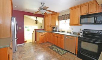23 Sherman Ln, Middletown, RI 02842