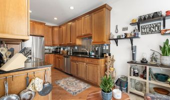 2 Dogwood Ct 2, Middlebury, CT 06762