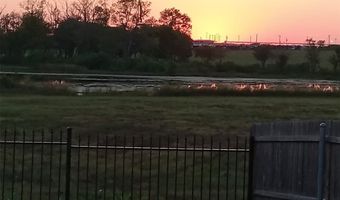 105 Cimmaron Ct, Alvarado, TX 76009