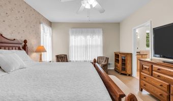 4 Faulkners Pl, Barnegat, NJ 08005