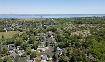 540 Sherman Ave, Belford, NJ 07718