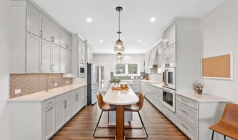 114 Tradition Dr, Polk City, IA 50226