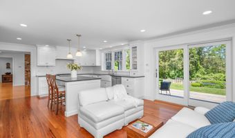 91 Allyn Ln, Barnstable, MA 02630