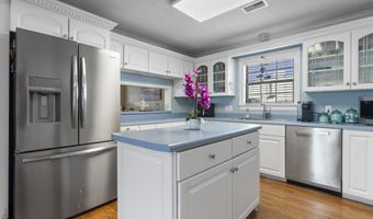 855 Dove Blvd, Bay St. Louis, MS 39520
