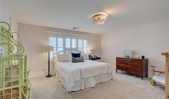 23 Chachapacassett Rd, Barrington, RI 02806