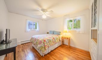 2104 S Circle Dr, Ann Arbor, MI 48103