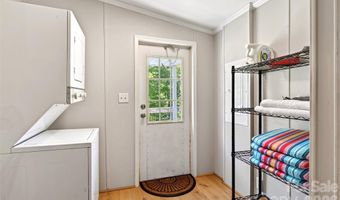 298 Wolf Xing, Bakersville, NC 28705
