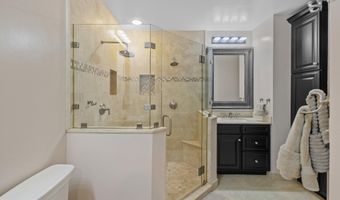 191 SOMERVELLE St 205, Alexandria, VA 22304