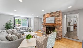 33 Ridgedale Rd, Bethel, CT 06801