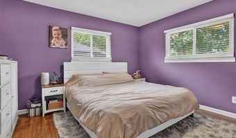 426 N Main St, Almont, MI 48003
