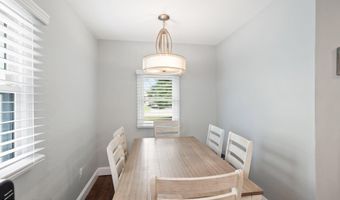 609 Main St, Bayville, NJ 08721