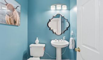 21480 TROWBRIDGE Sq, Ashburn, VA 20147