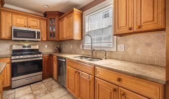 70 Albemarle St, Bridgeport, CT 06606