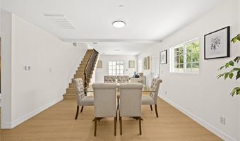 811 W San Marino Ave, Alhambra, CA 91801