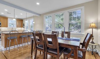 700 Halliard Ave, Beachwood, NJ 08722