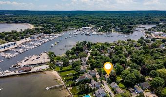 34 Pleasant St, North Kingstown, RI 02852