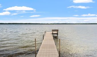 9823 103rd St NW, Annandale, MN 55302