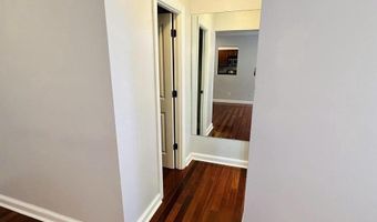 922 S WASHINGTON St S #112, Alexandria, VA 22314