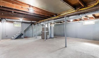 5 Taylor Ct, Cumberland, RI 02864