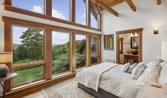 463 North Rd, Barnard, VT 05032