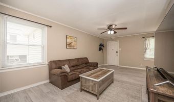 9305 Cloverhurst Dr, Affton, MO 63123