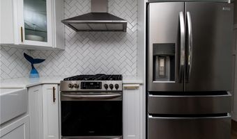 3 Onondega Rd, Narragansett, RI 02882