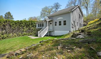 28 Alan Rd, Danbury, CT 06810