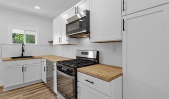 229 DORIS Ave, Brooklyn Park, MD 21225