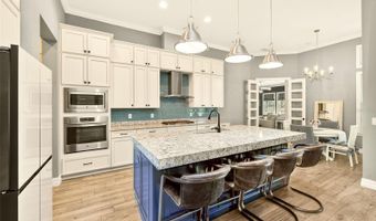 6951 CRESTPOINT Dr, Apollo Beach, FL 33572