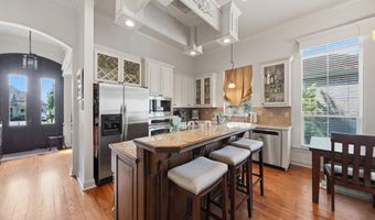 10634 Shoreline Dr, Baton Rouge, LA 70809