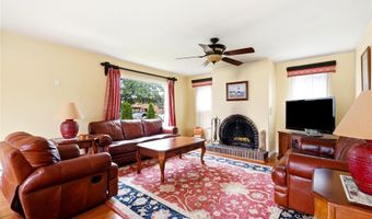 88 Central Ave, Amityville, NY 11701